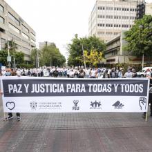 Pancarta de "Paz y justicia para todos y todas"