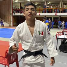 Arath Juárez Silva, estudiante de UDGVirtual al finalizar competencia