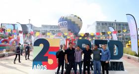 Estudiantes participan en la celebración de los 25 años de la red